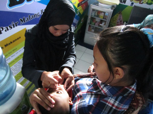 Vaksinasi untuk bayi