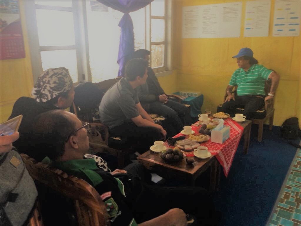 Kunjungan Kulbir Mehta ke Rumah Produksi Teh nDeso