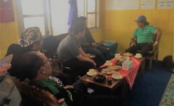 Kunjungan Kulbir Mehta ke Rumah Produksi Teh nDeso